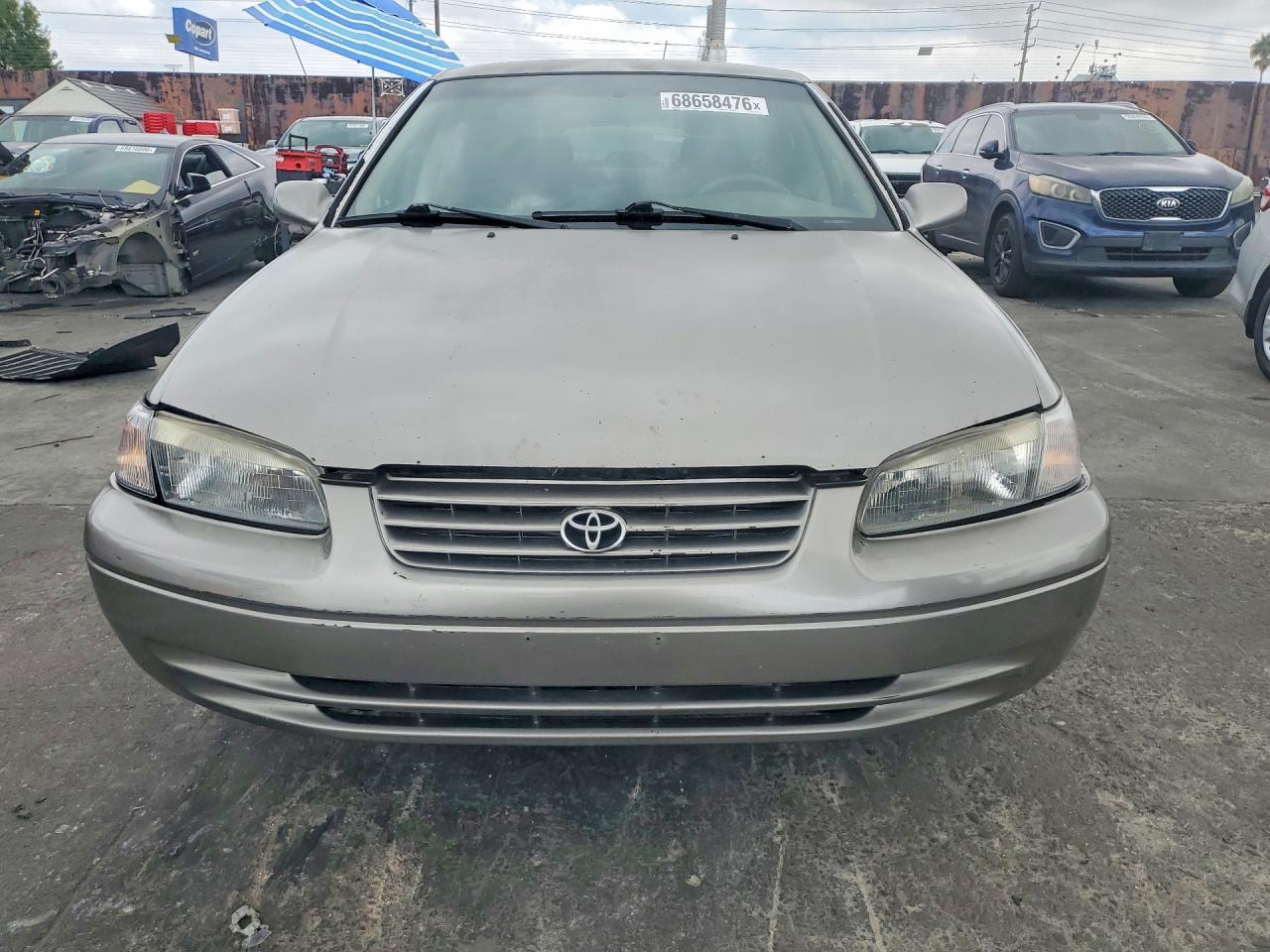 1997 Toyota Camry Le - Image 5