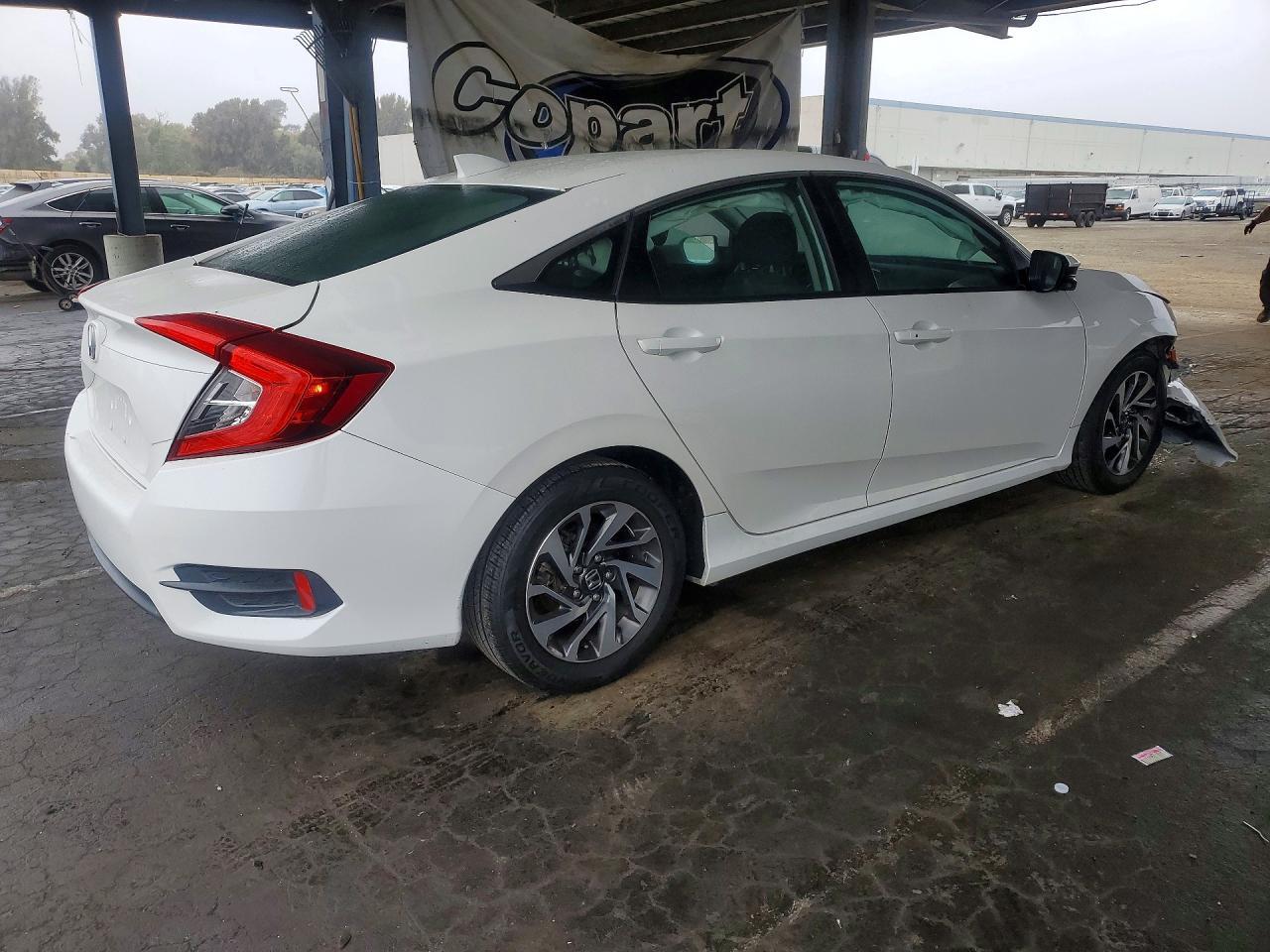 2017 Honda Civic Ex - Image 3