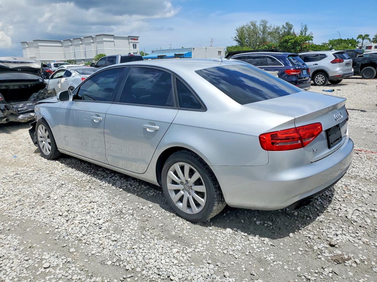 2013 Audi A4 Premium - Фото 2