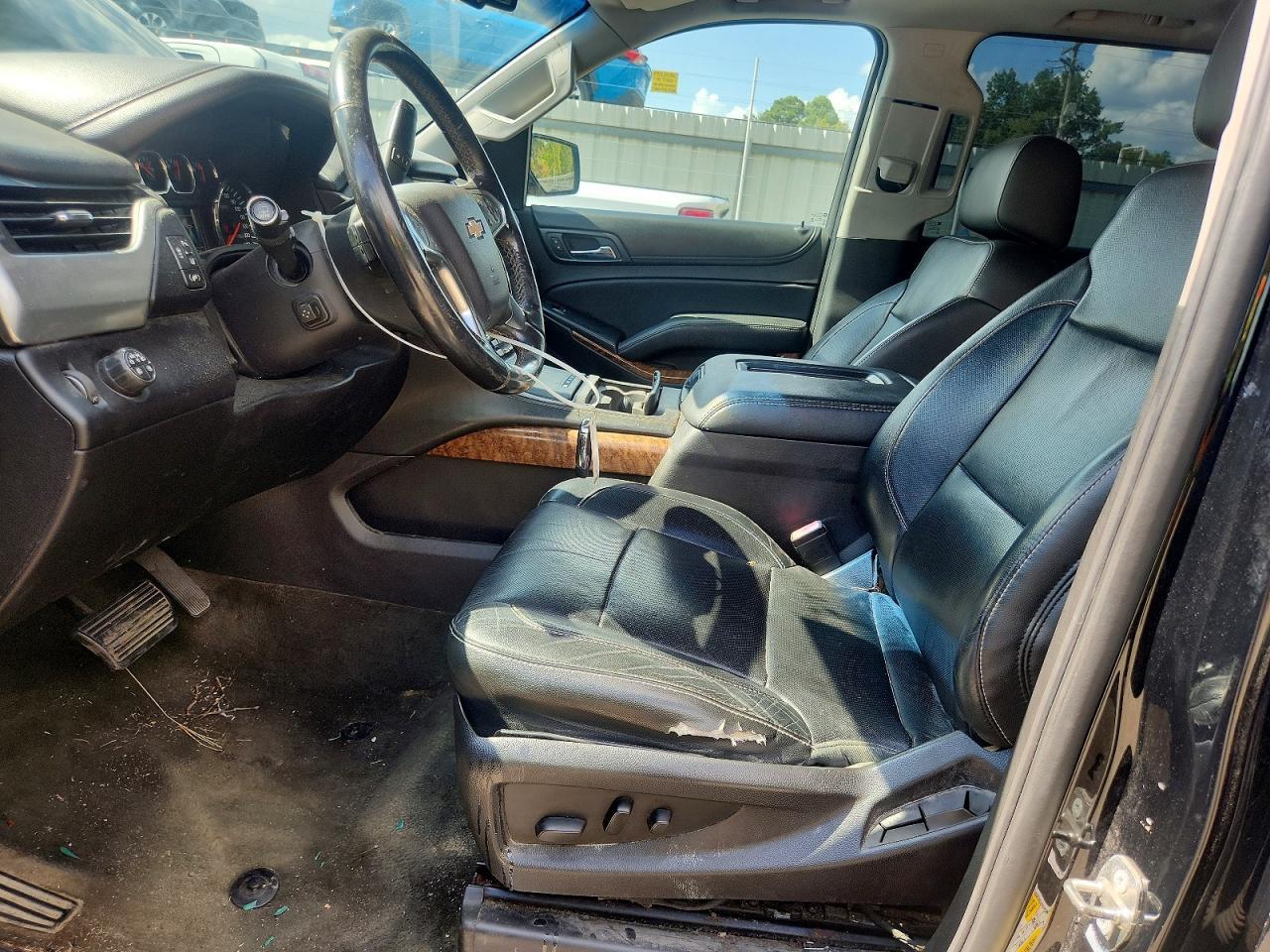 2015 Chevrolet Suburban C1500 Ltz - Image 7