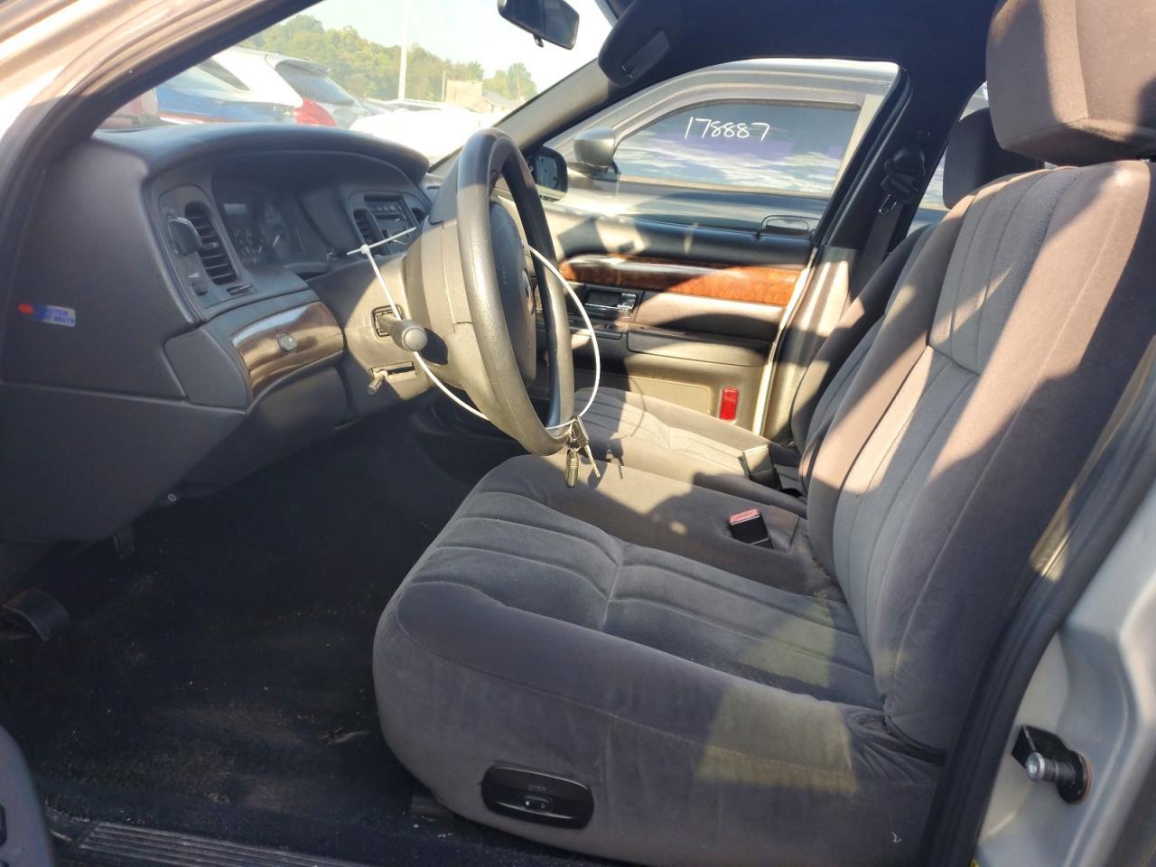 2008 Mercury Grand Marquis Gs - Image 7
