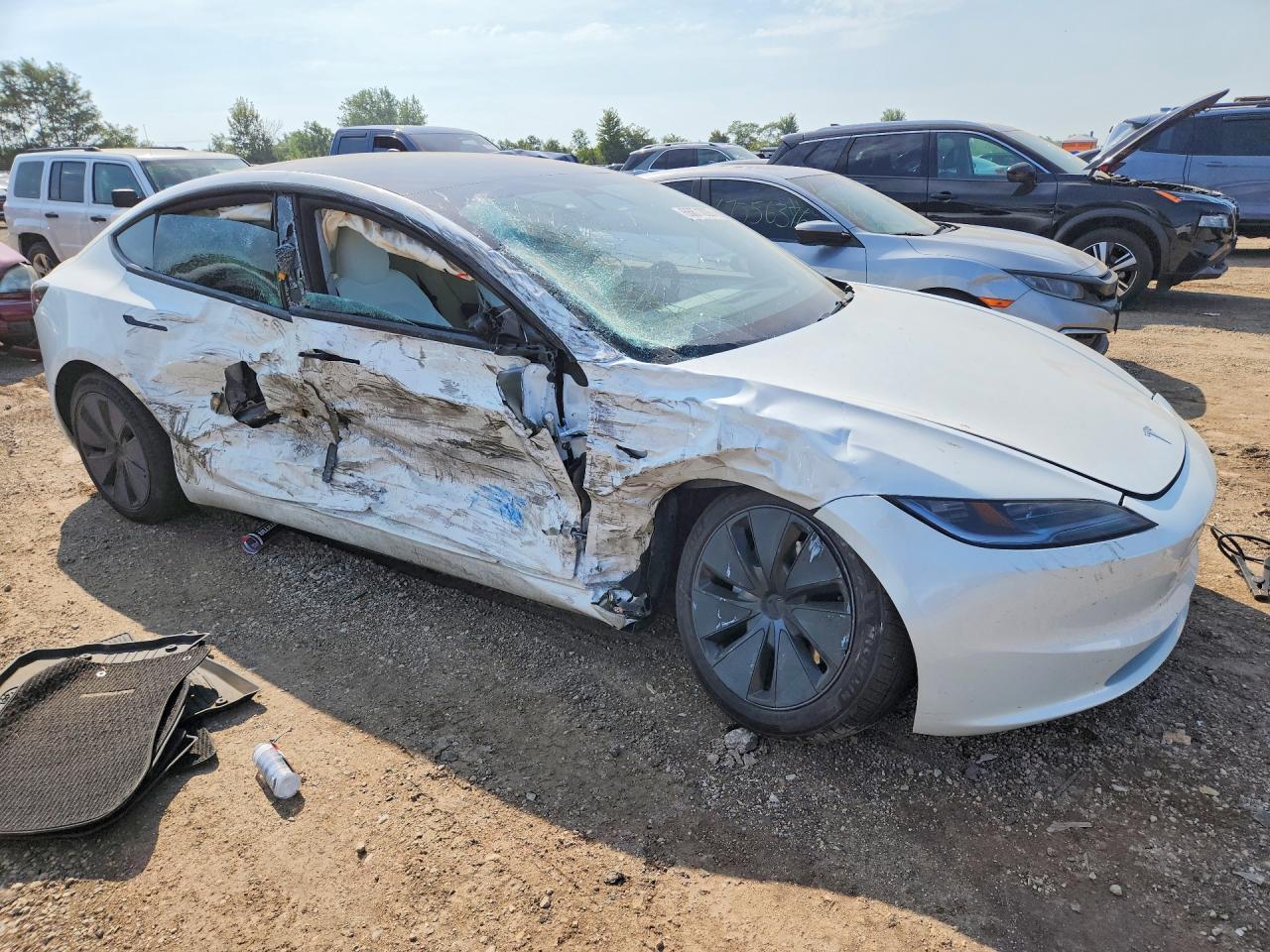 2025 Tesla Model 3 - Image 4