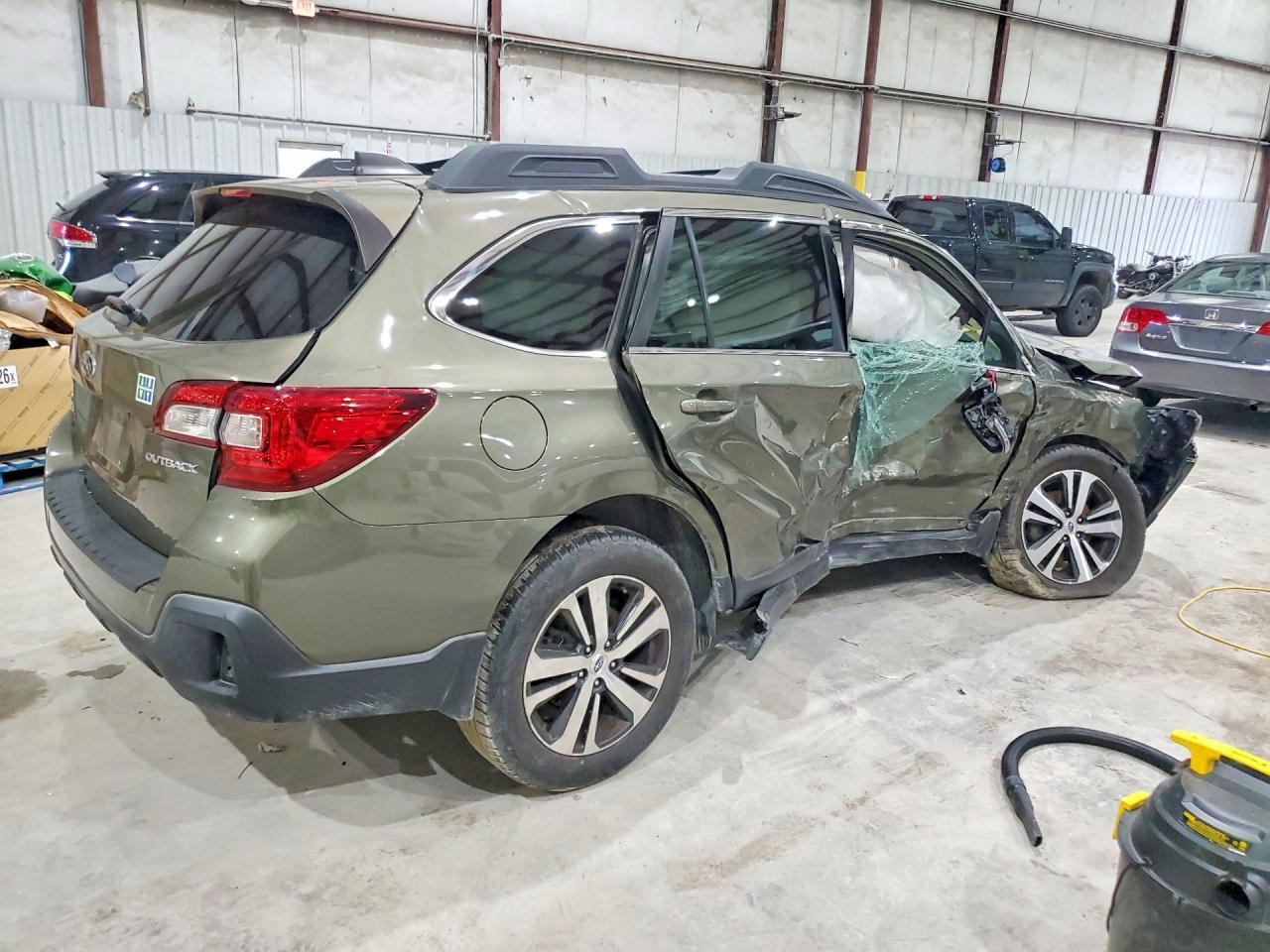 2018 Subaru Outback 2.5I Limited - Image 3