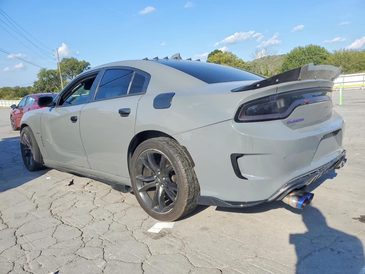 2018 Dodge Charger R - Фото 2
