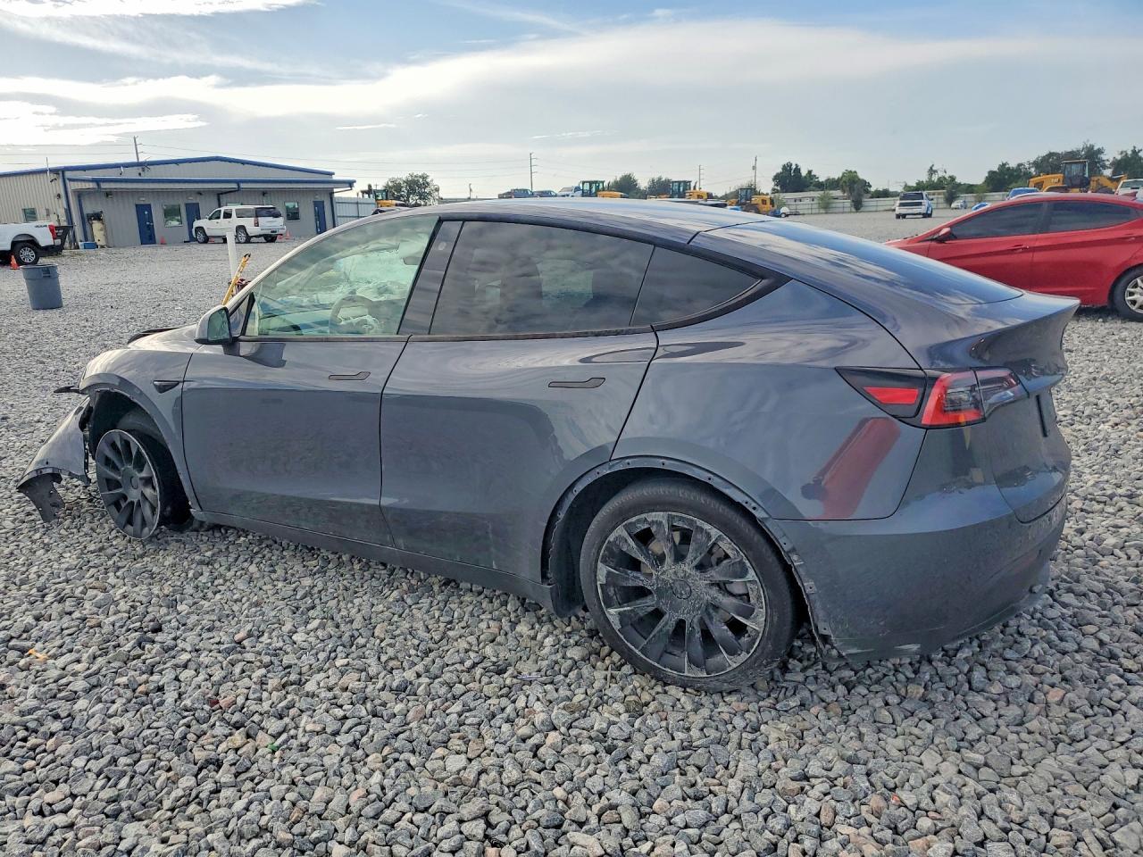 2021 Tesla Model Y - Фото 2