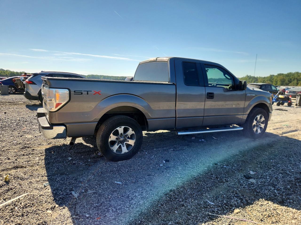 2013 Ford F150 Super Cab - Image 3