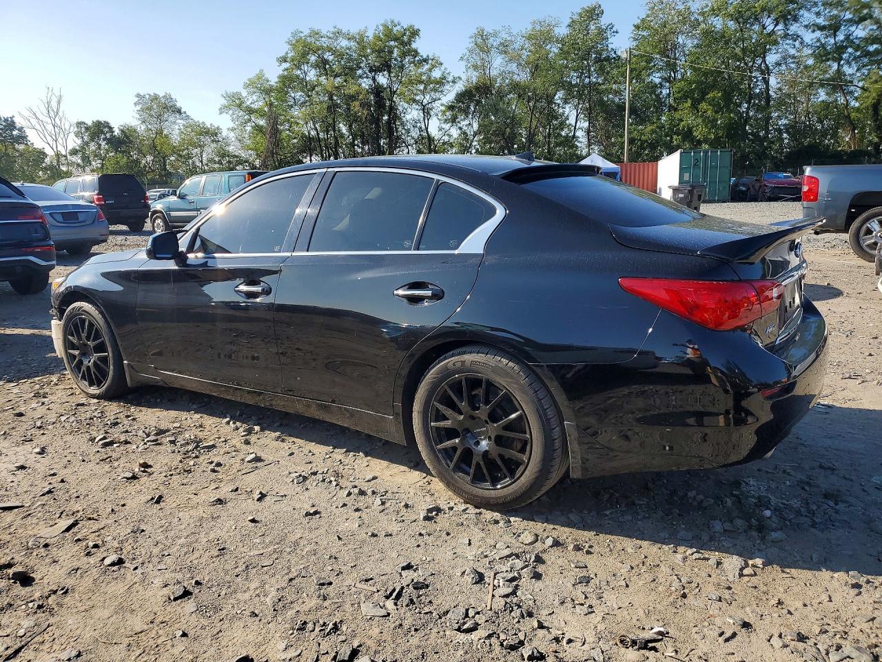 2015 Infiniti Q50 Premium - Фото 2