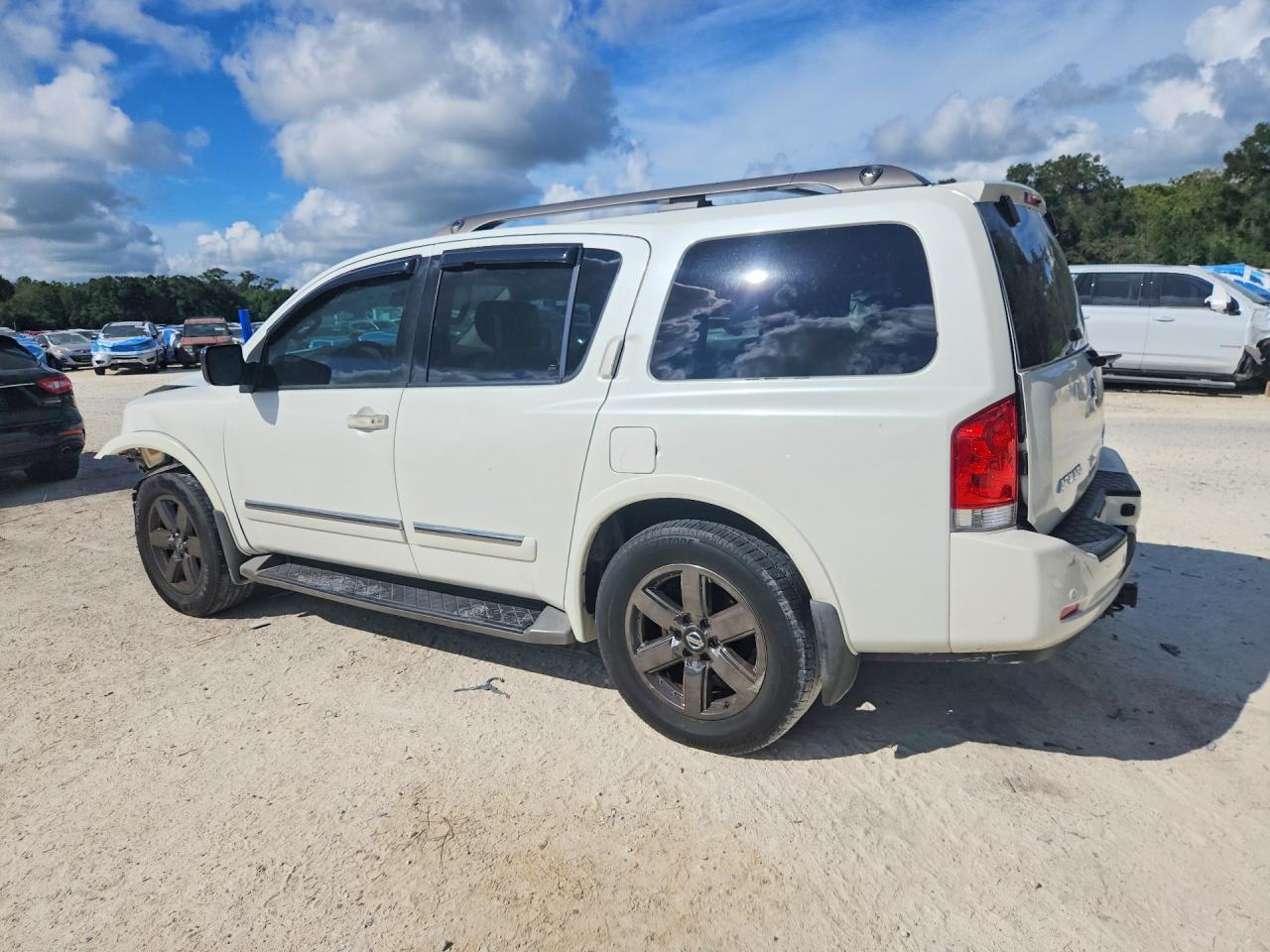 2014 Nissan Armada Sv - Фото 2