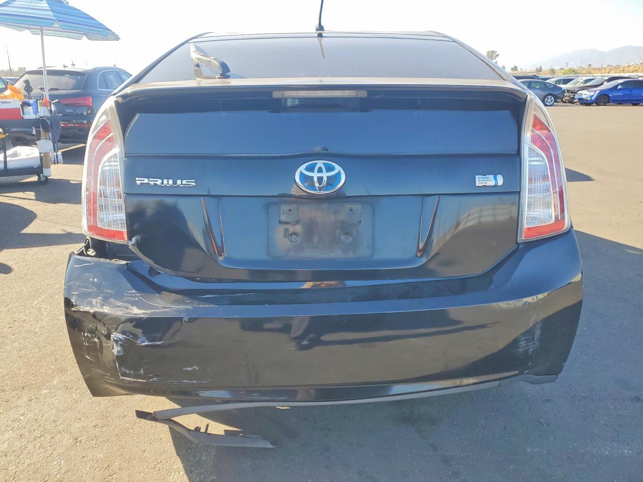 2014 Toyota Prius Two - Фото 6