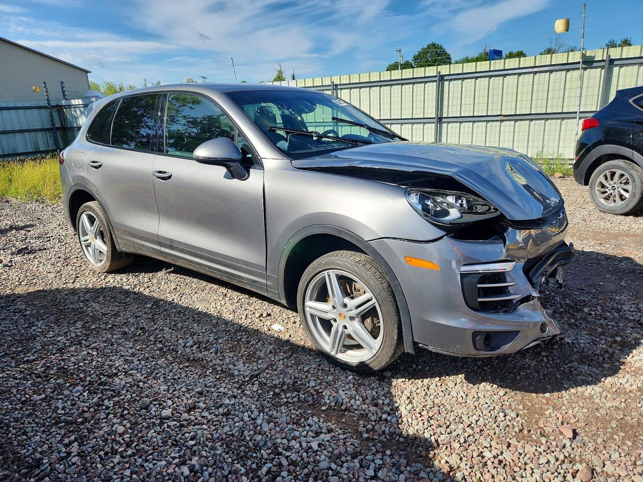 2017 Porsche Cayenne - Image 4