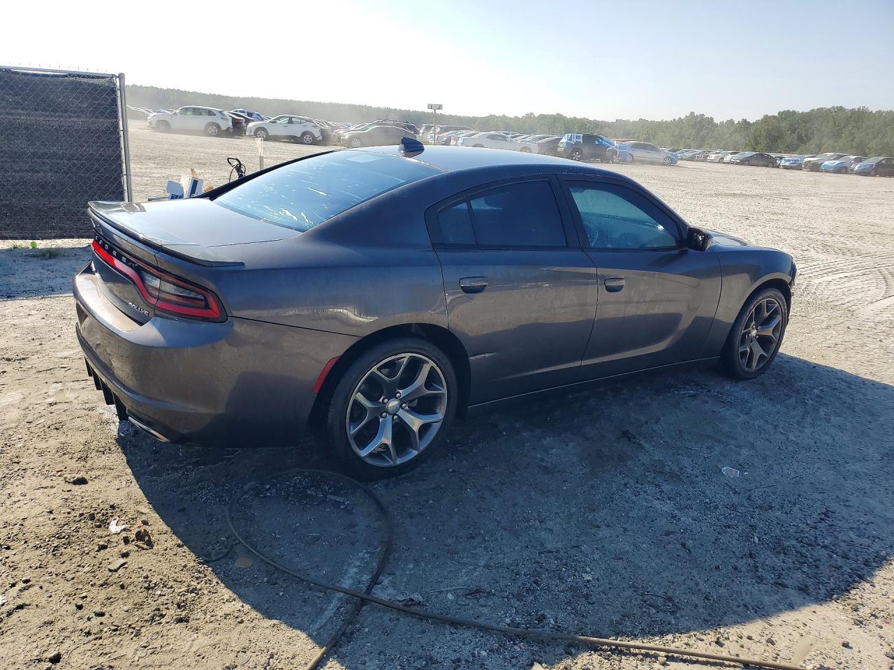 2016 Dodge Charger Sxt - Фото 3