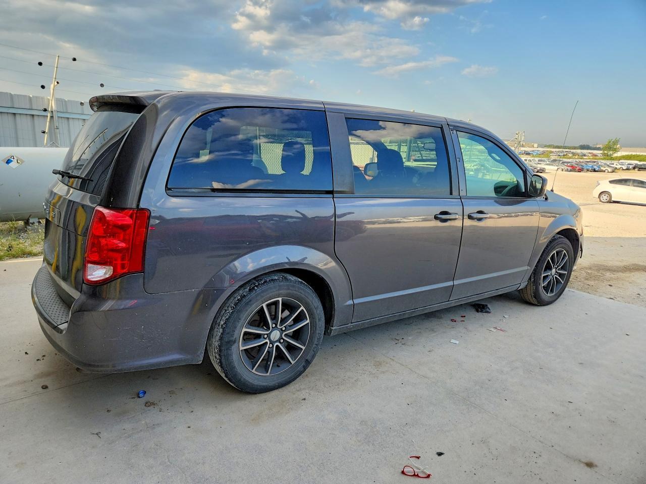 2018 Dodge Grand Caravan Se - Фото 3