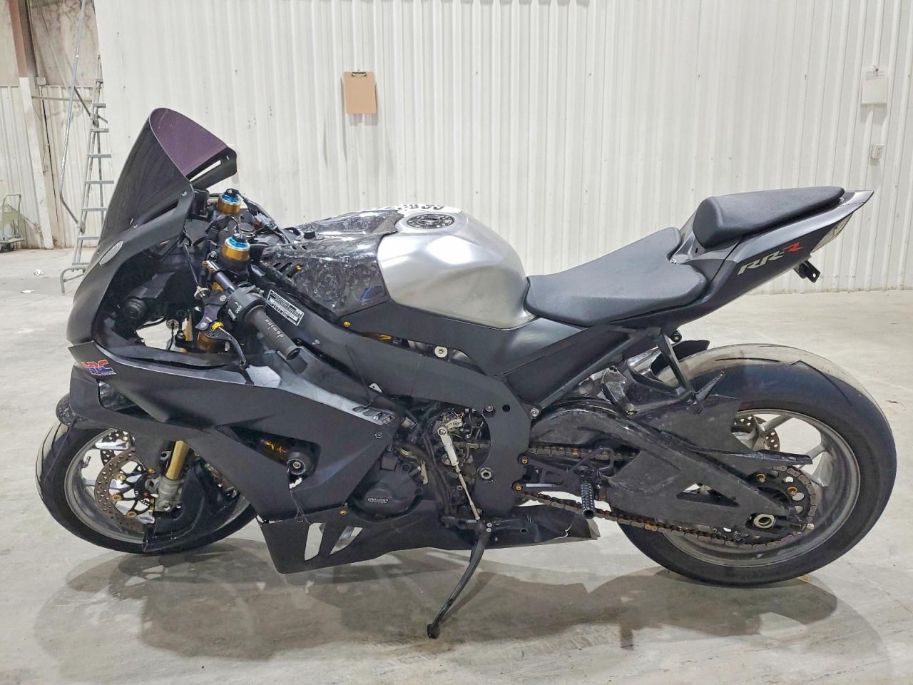 2025 Honda Cbr1000 - Фото 3
