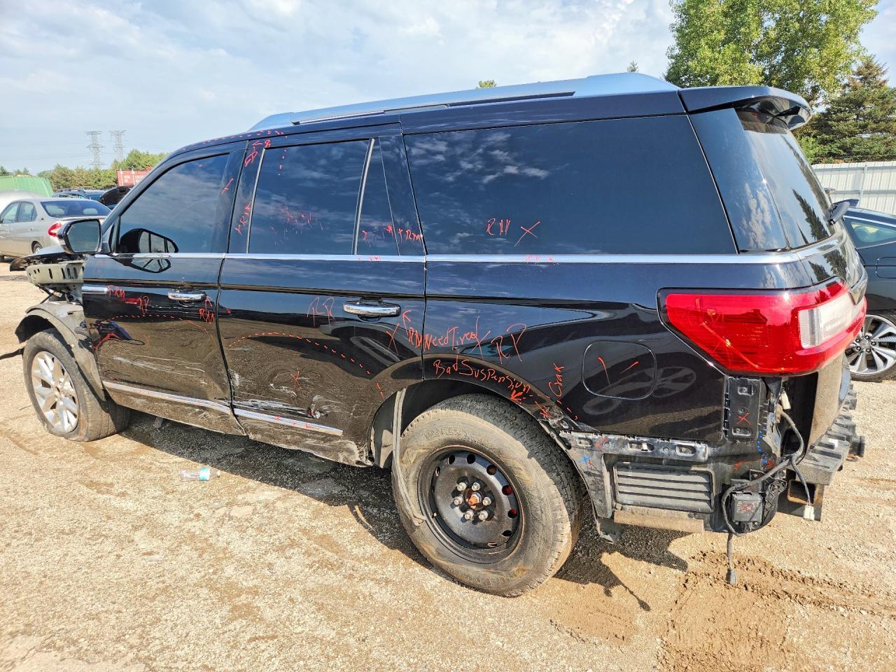 2019 Lincoln Navigator Select - Image 2