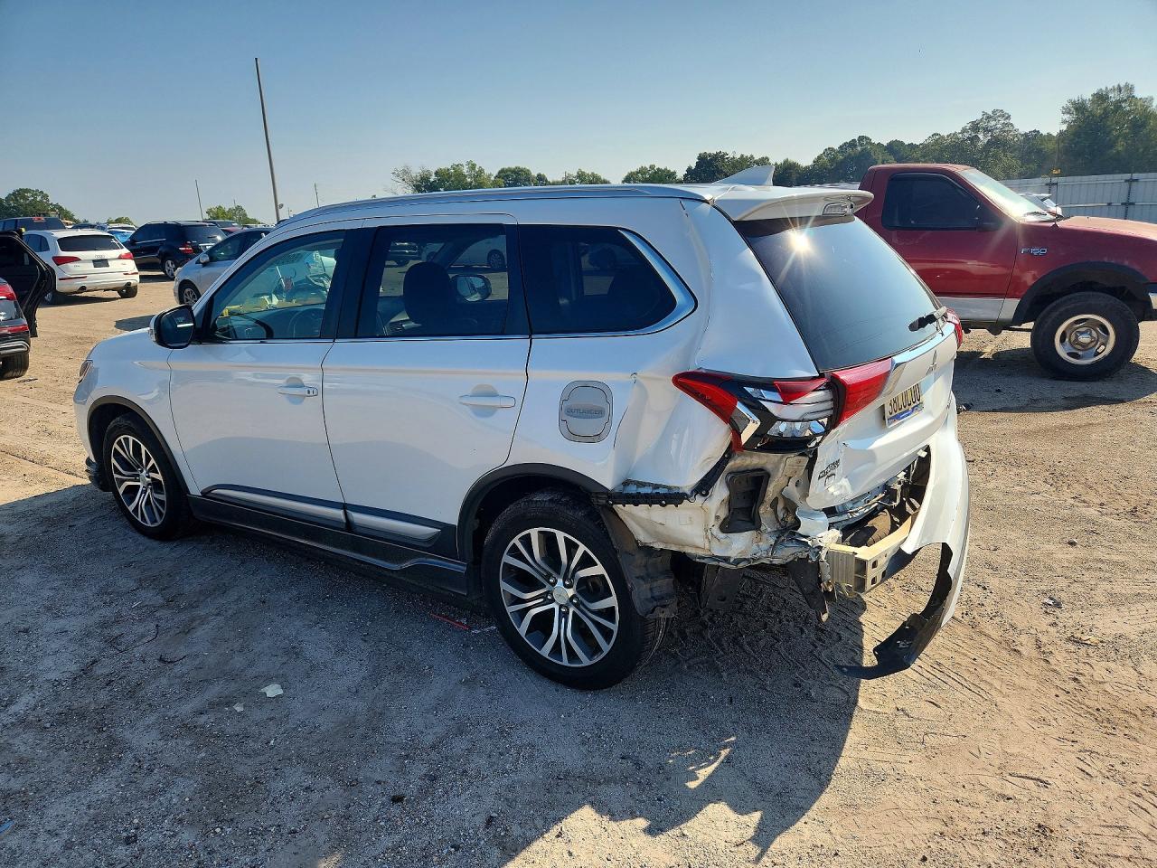 2017 Mitsubishi Outlander Se - Фото 2
