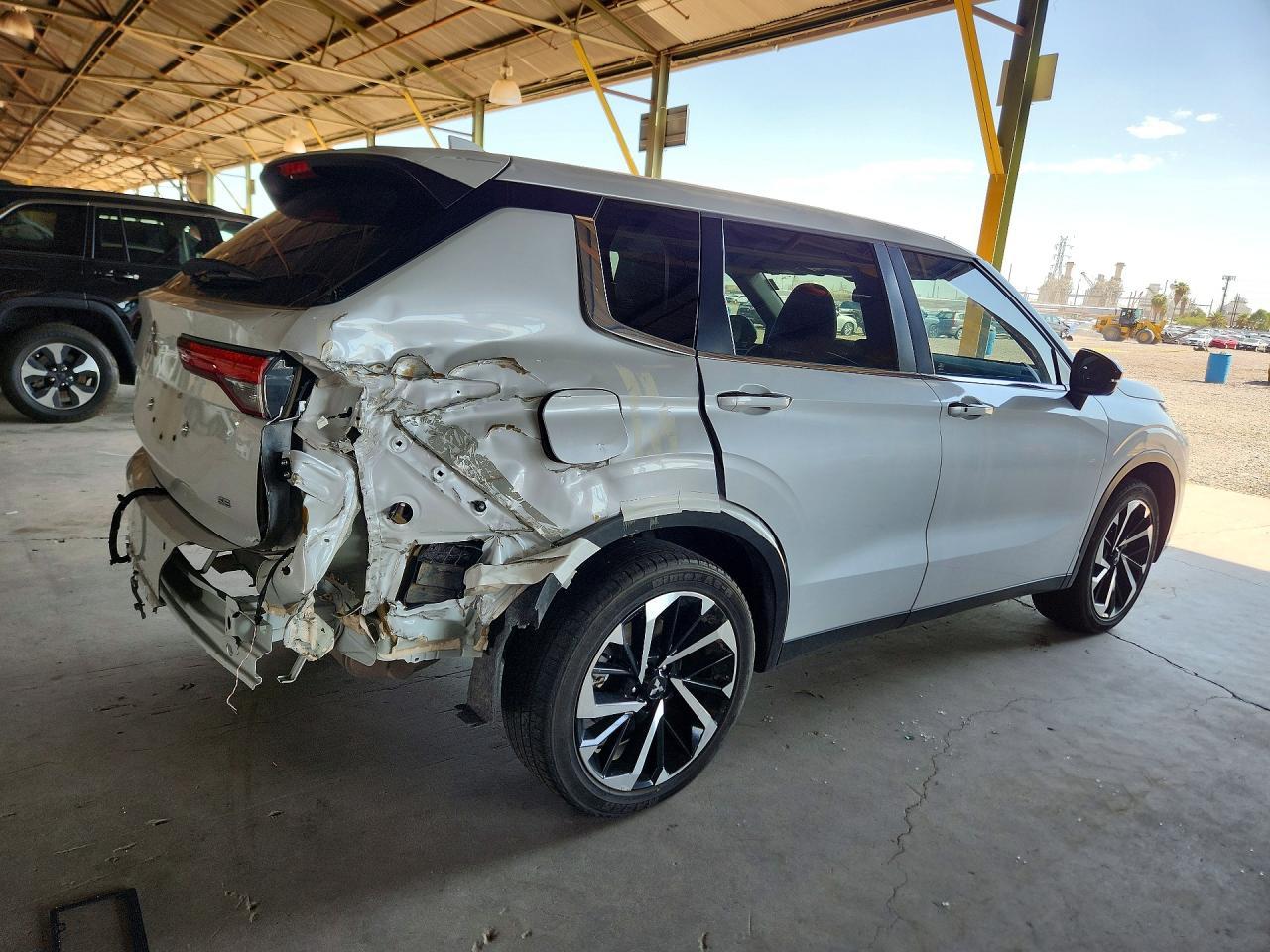 2024 Mitsubishi Outlander Se - Фото 3