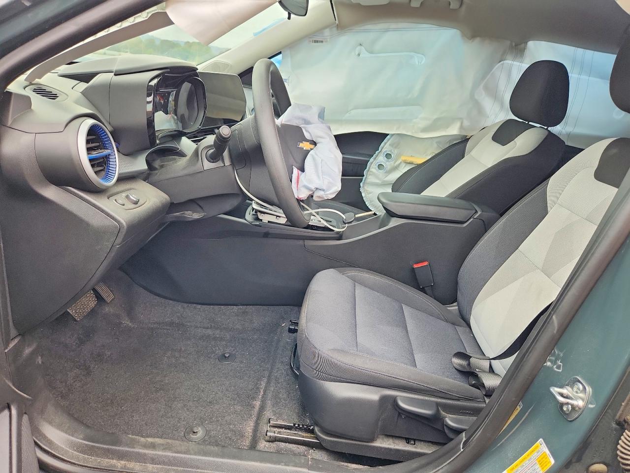 2025 Chevrolet Trax Ls - Image 7