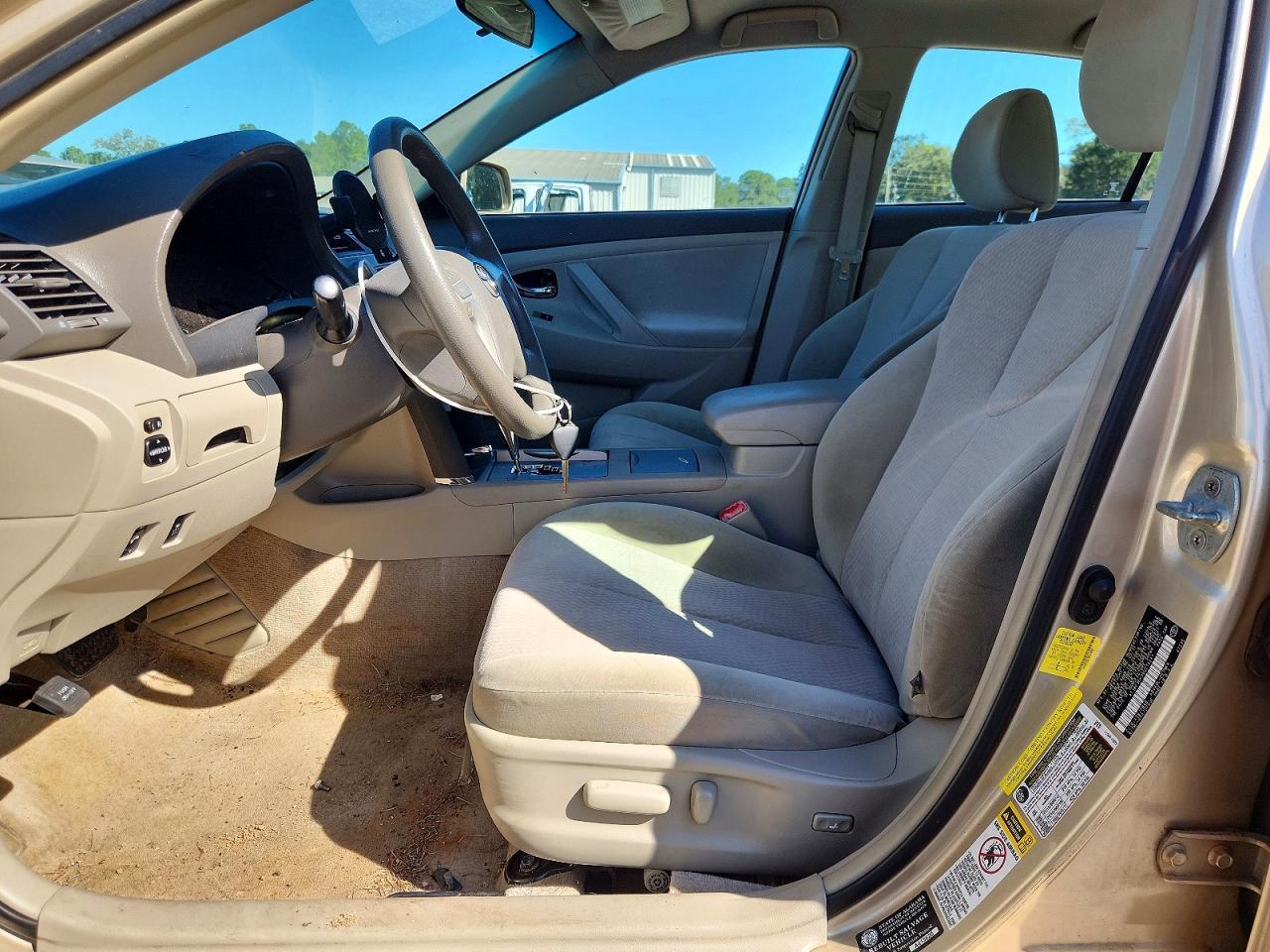 2011 Toyota Camry Le - Image 7