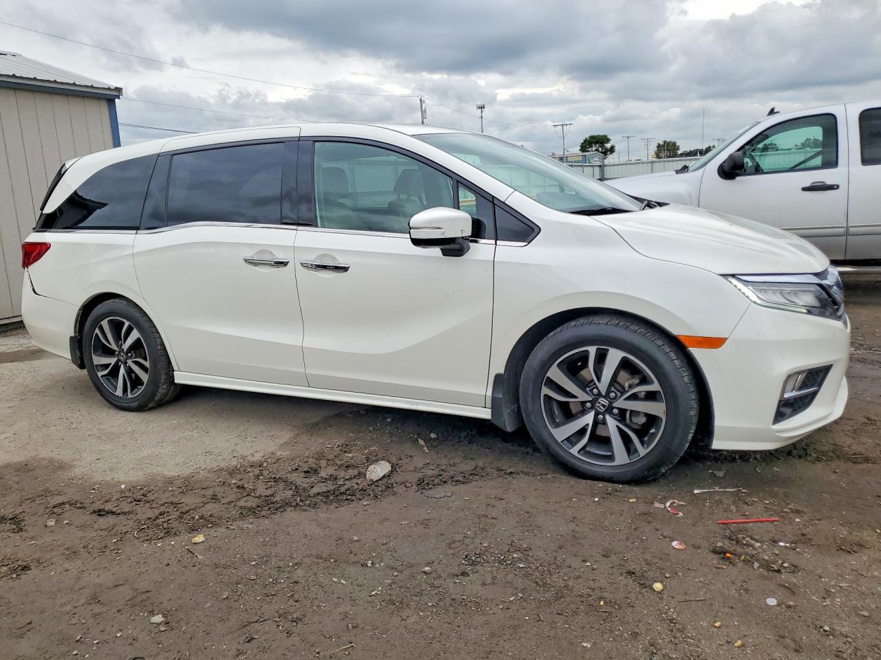 2018 Honda Odyssey Elite - Фото 4
