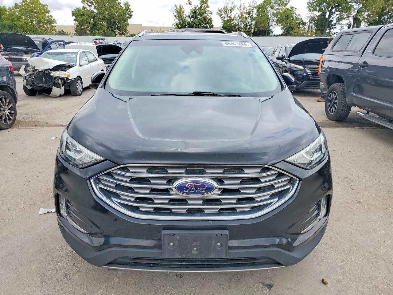 2019 Ford Edge Titanium - Фото 5