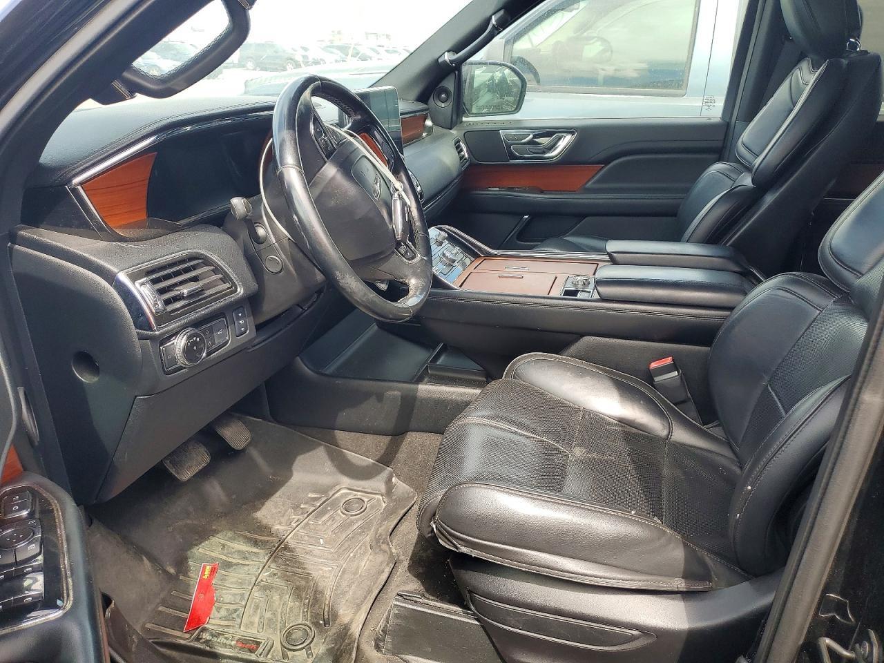2018 Lincoln Navigator Select - Image 7