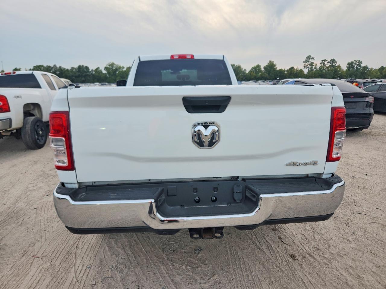 2023 Ram 2500 Tradesman - Фото 6