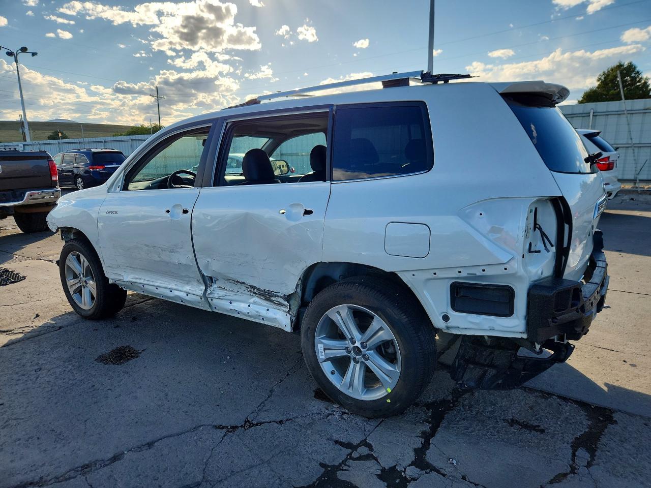 2013 Toyota Highlander Limited - Image 2