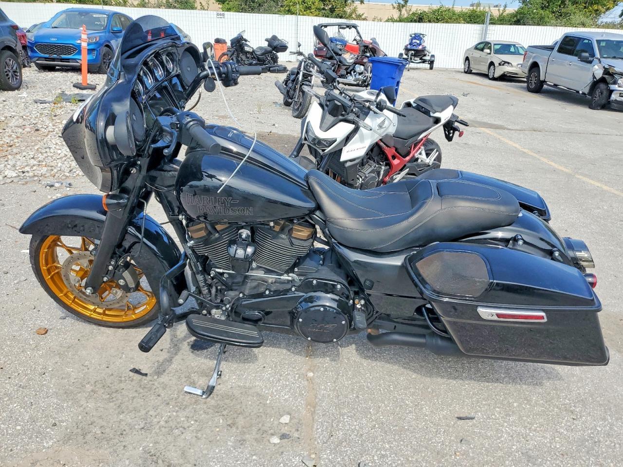 2022 Harley-Davidson Flhxst - Image 3