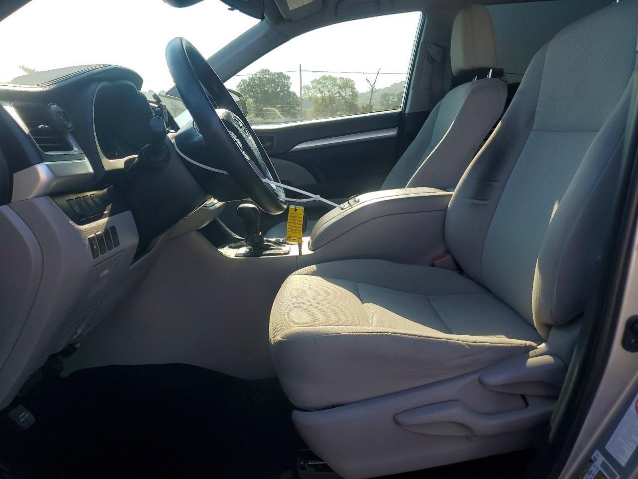 2019 Toyota Highlander Le - Фото 7