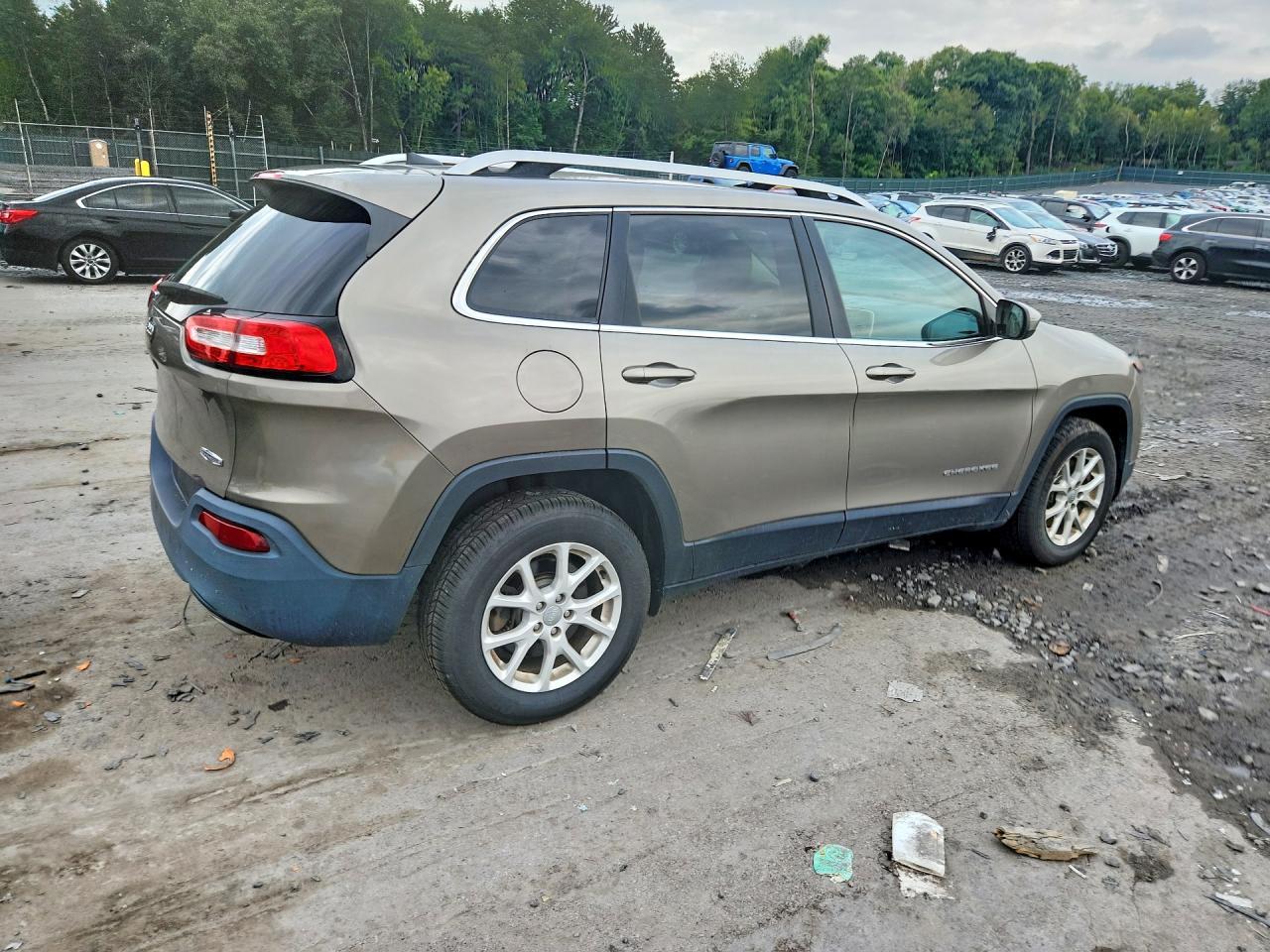 2017 Jeep Cherokee Sport - Фото 3