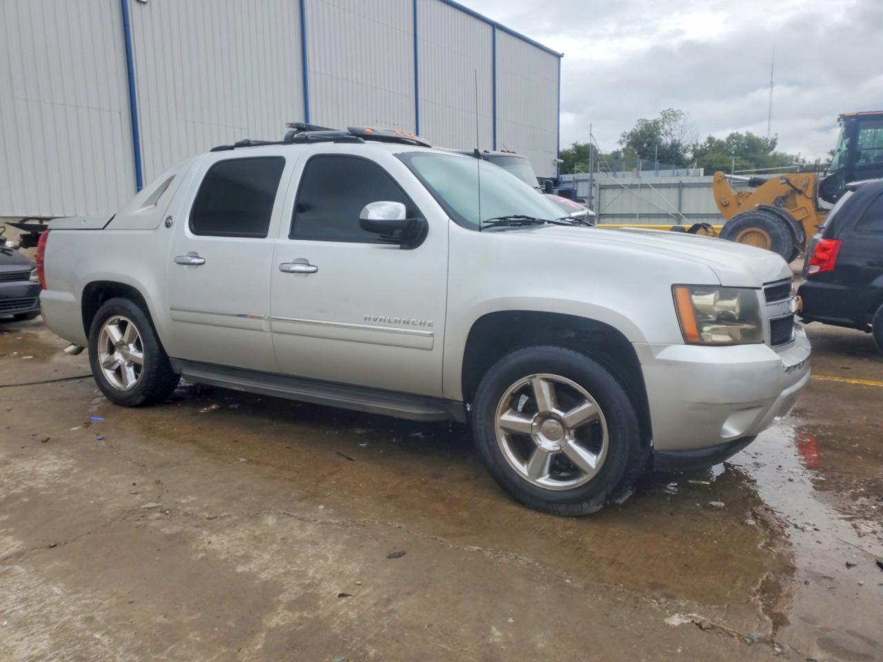 2013 Chevrolet Avalanche Ltz - Фото 4
