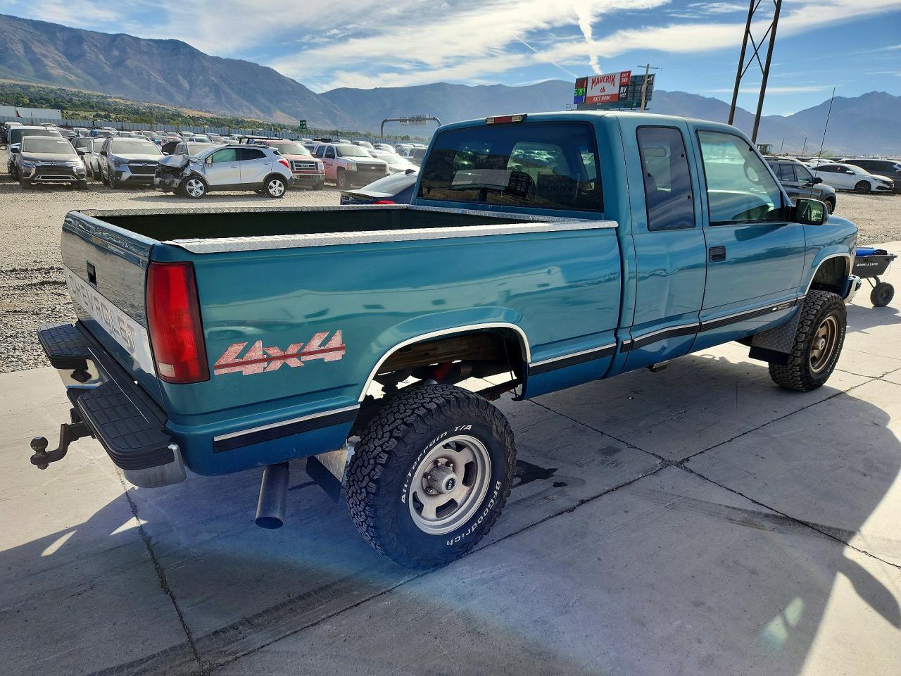 1997 Chevrolet Gmt-400 K1500 - Image 3