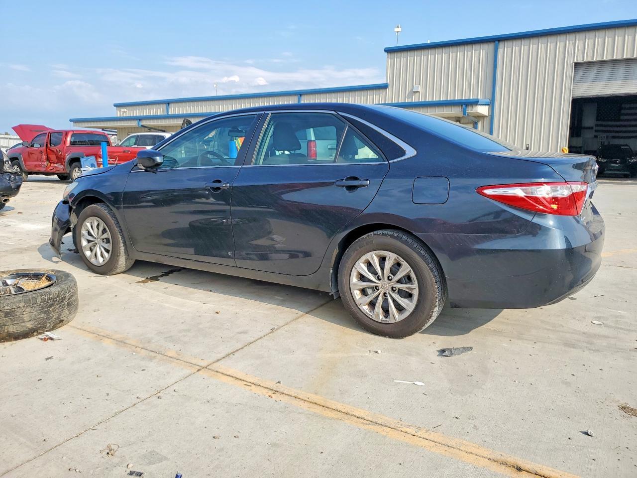 2017 Toyota Camry Le - Image 2