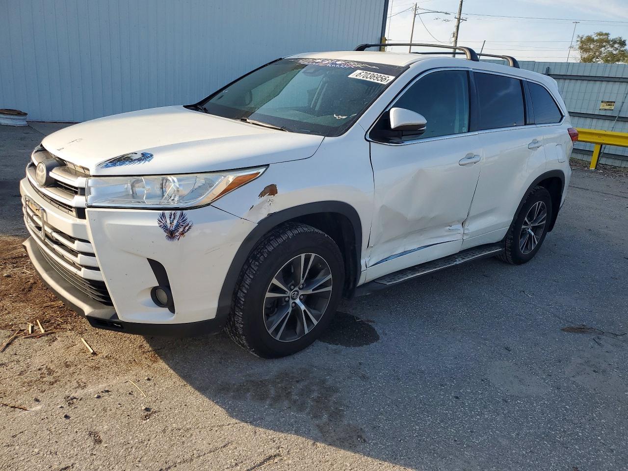2017 Toyota Highlander Le Plus