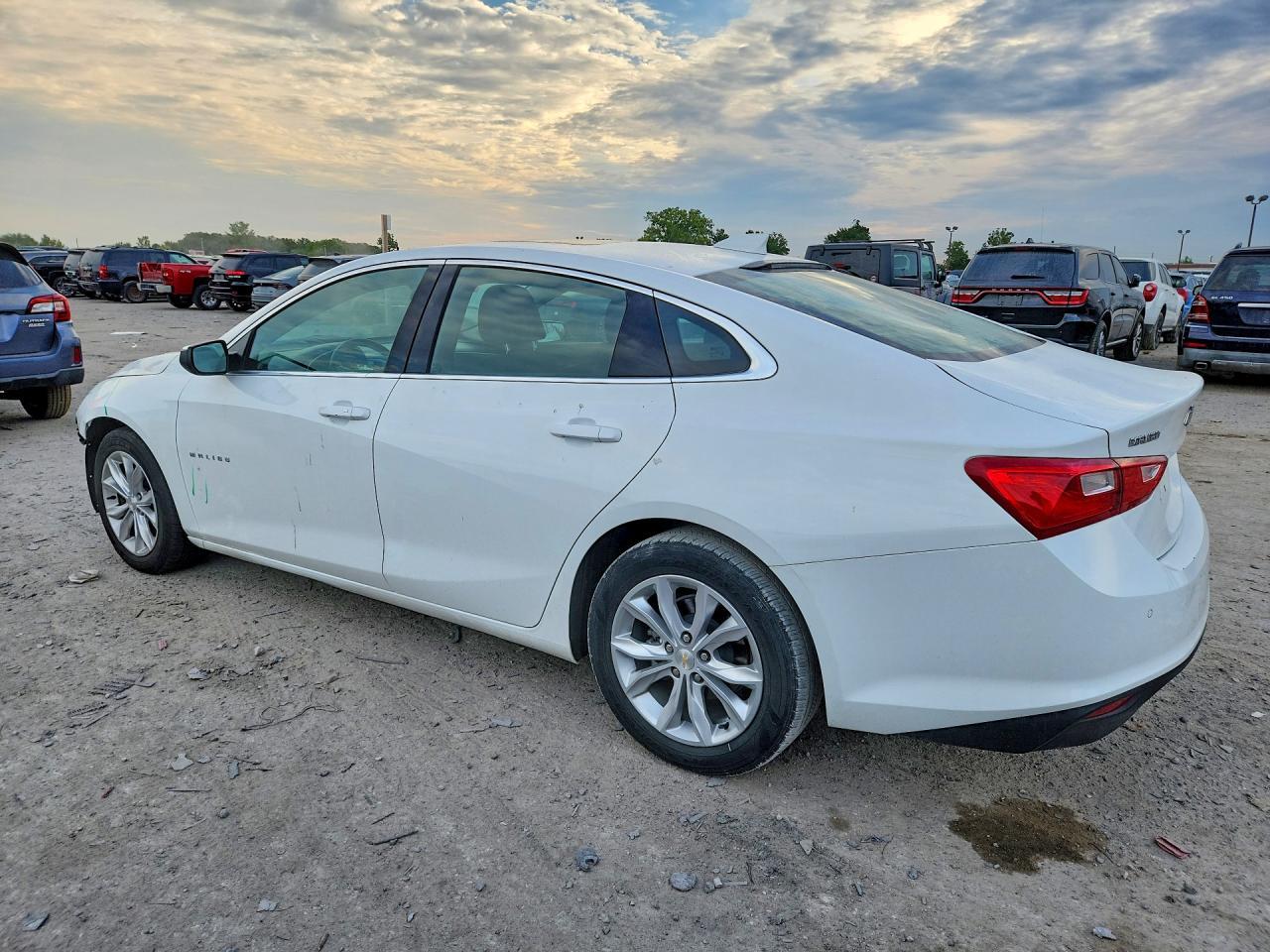 2024 Chevrolet Malibu Lt - Фото 2