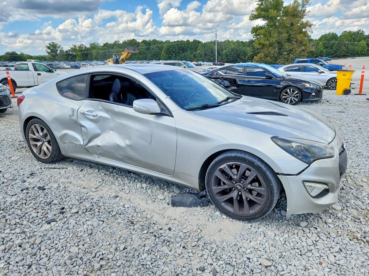 2013 Hyundai Genesis Coupe 3.8 Grand Touring - Фото 4