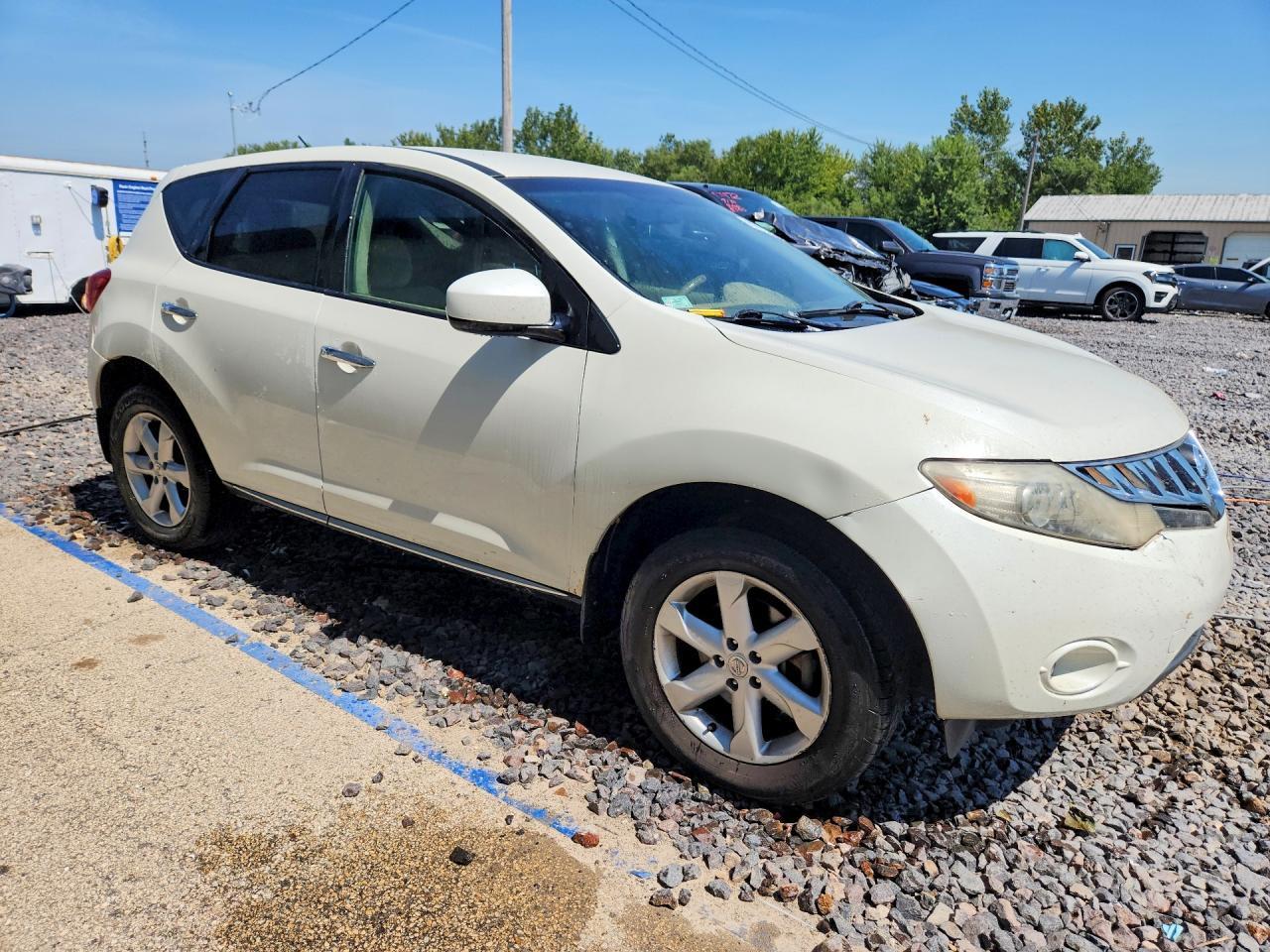 2010 Nissan Murano S - Фото 4