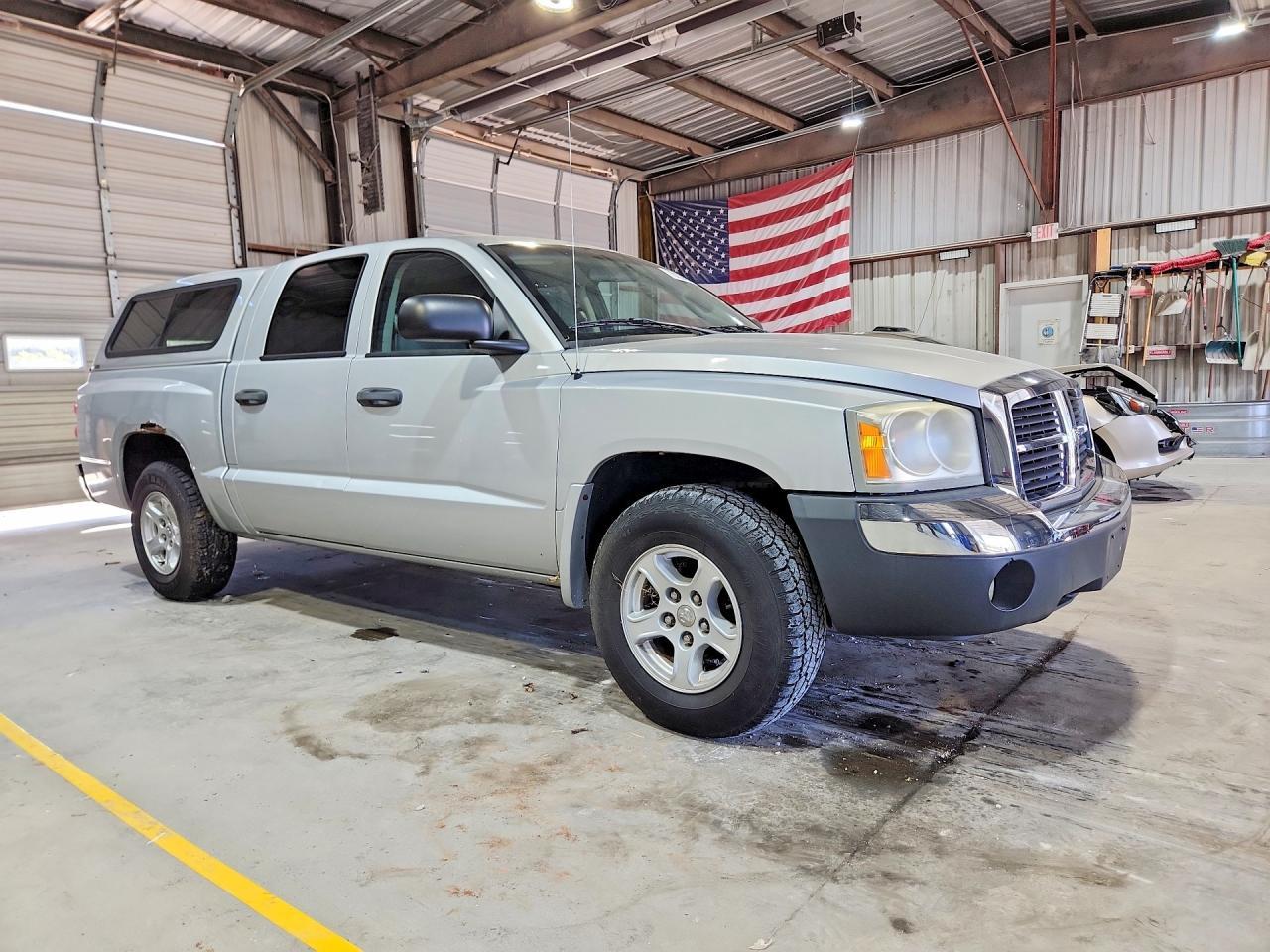 2005 Dodge Dakota Quad Slt - Image 4