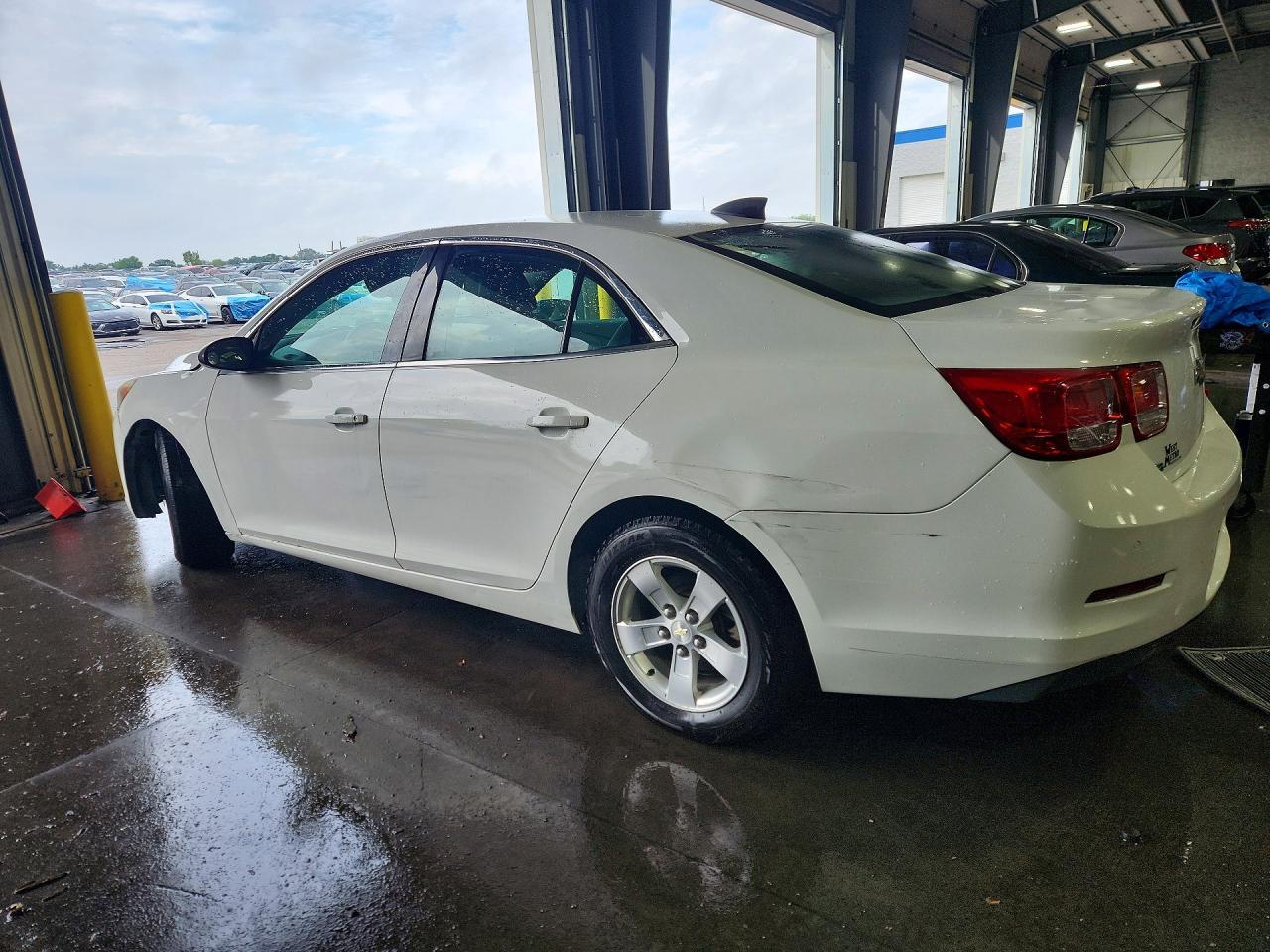 2015 Chevrolet Malibu Ls - Фото 2