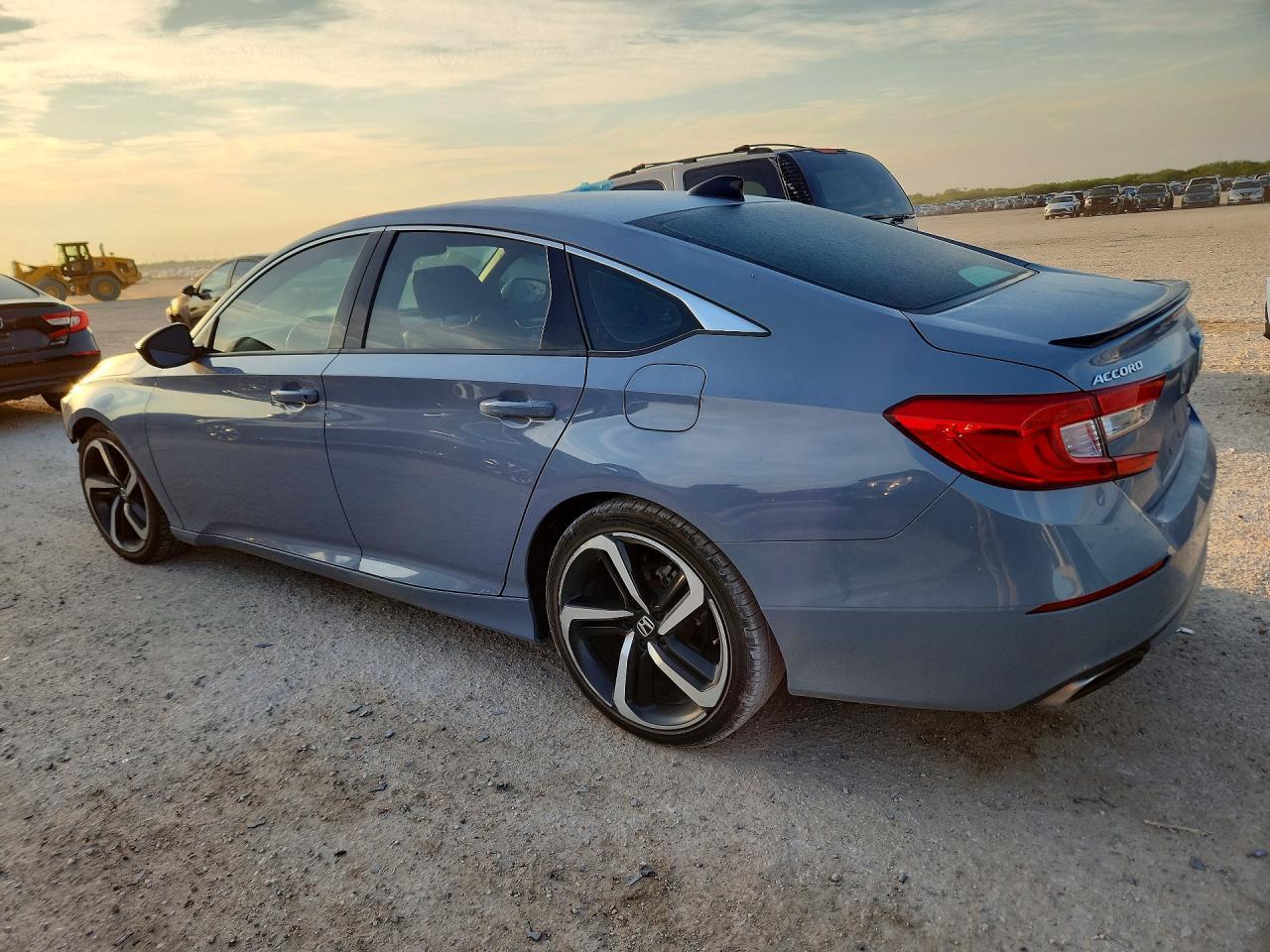 2021 Honda Accord Sport - Фото 2