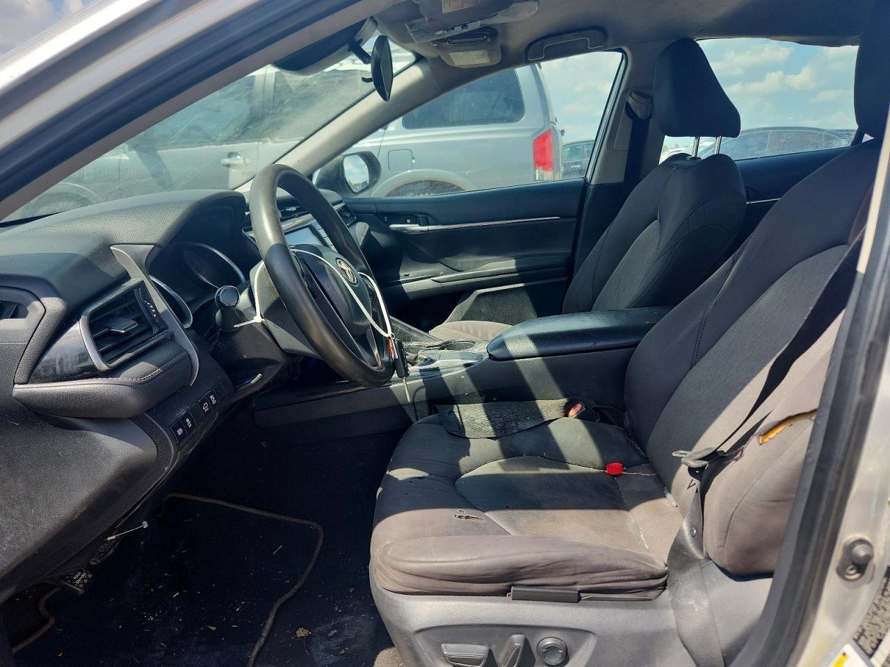 2019 Toyota Camry Le - Фото 7