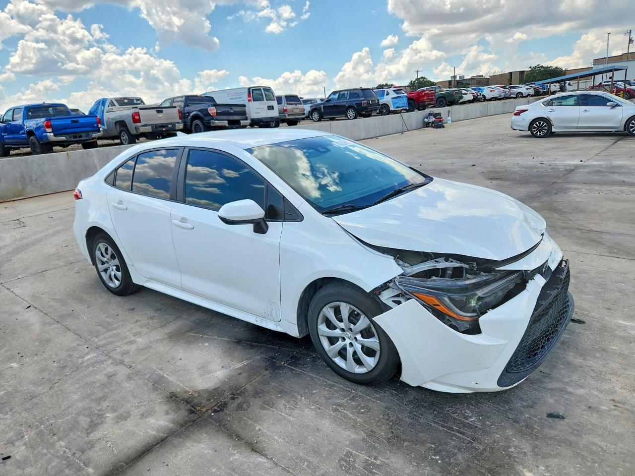 2022 Toyota Corolla Le - Image 4