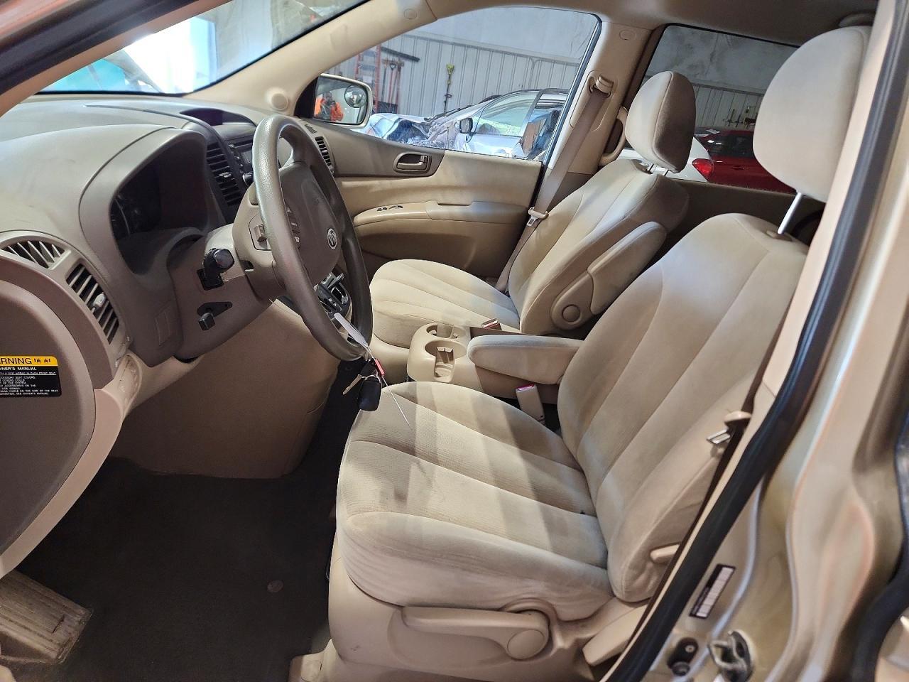 2008 Kia Sedona Lx - Image 7
