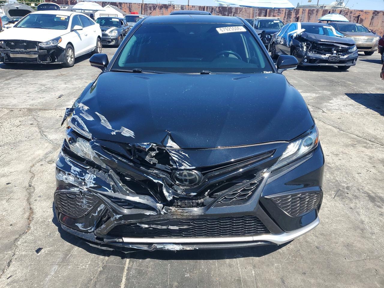 2021 Toyota Camry Xse - Image 5