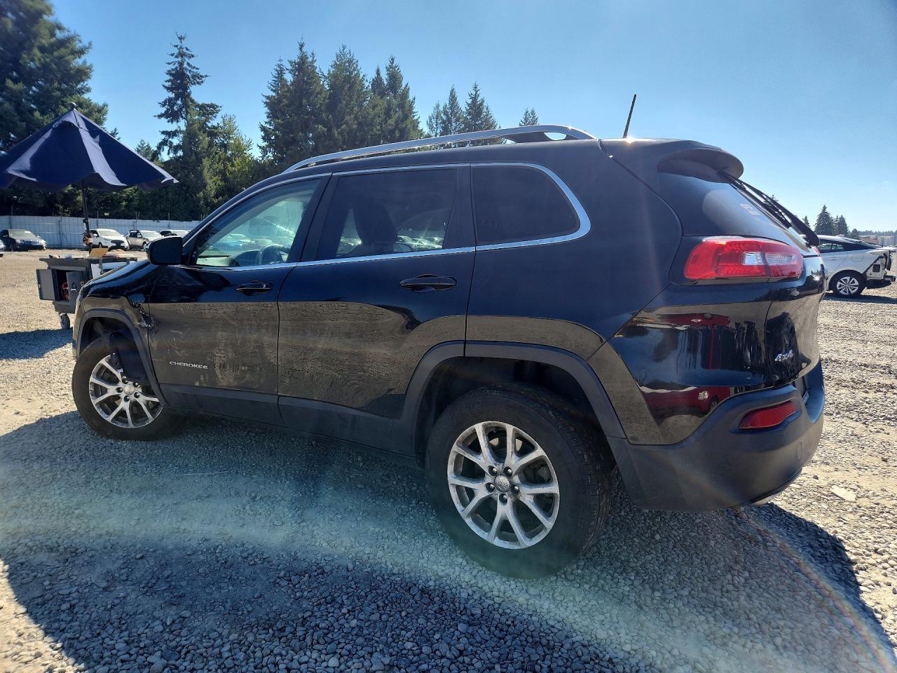 2016 Jeep Cherokee Latitude - Фото 2