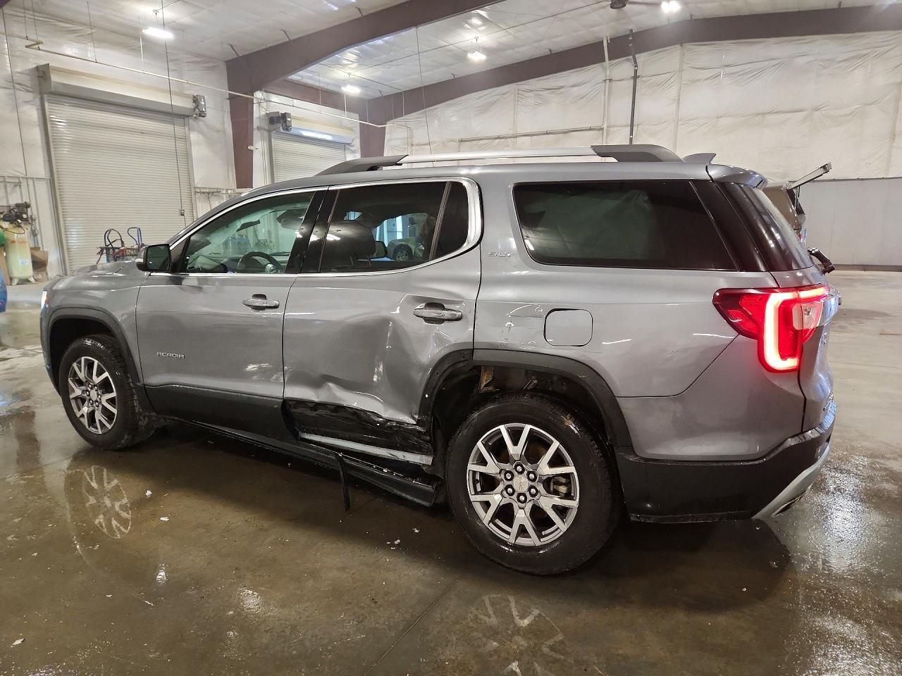 2020 GMC Acadia Slt - Image 2