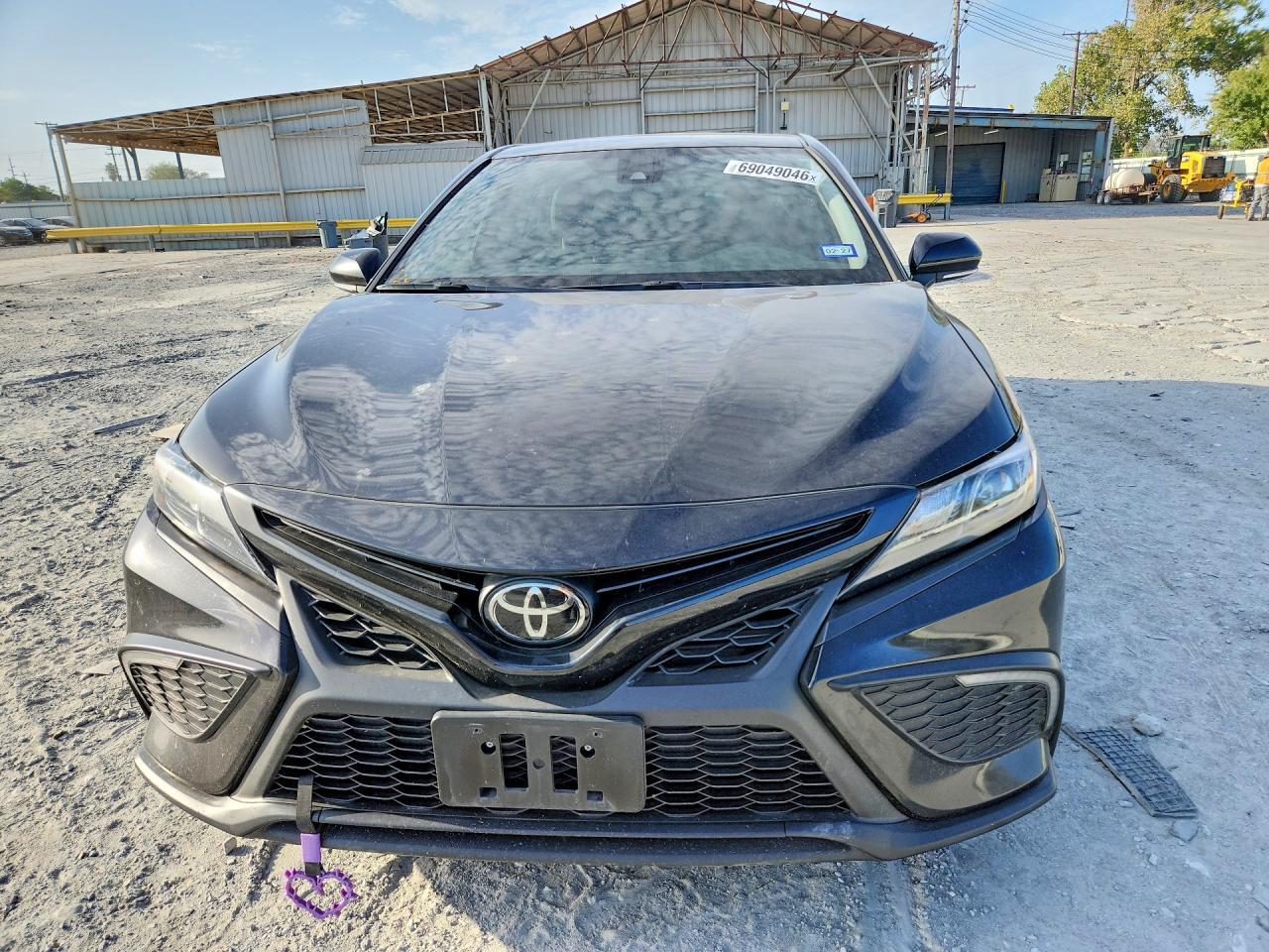 2023 Toyota Camry Se - Фото 5
