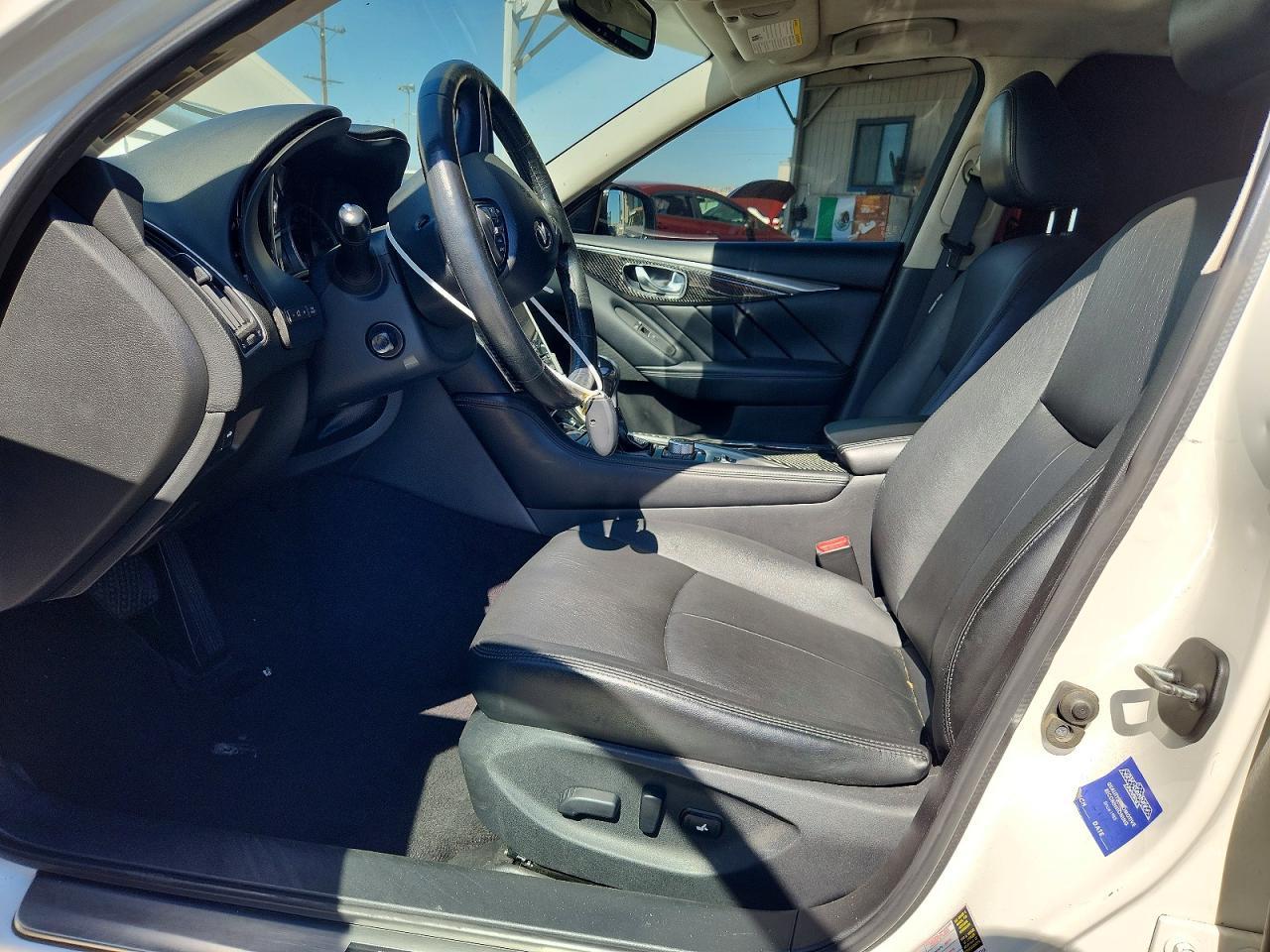 2016 Infiniti Q50 3.0T Premium - Image 7