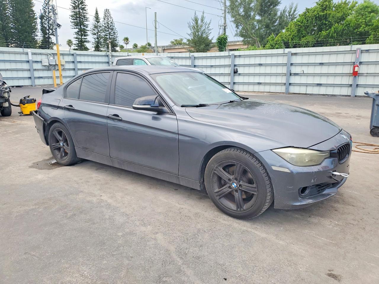2013 BMW 328 I - Фото 4