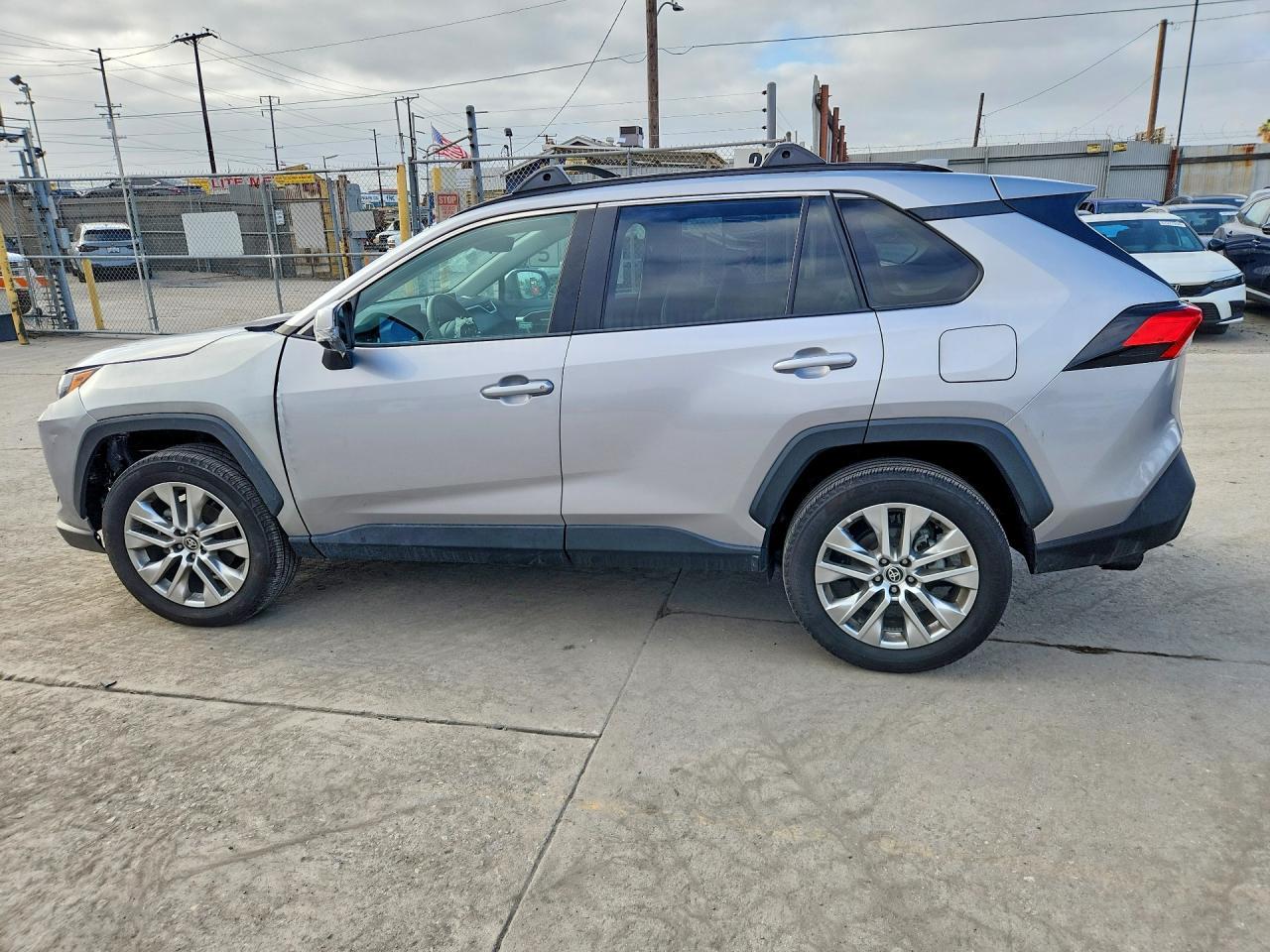 2024 Toyota Rav4 Xle Premium - Image 2